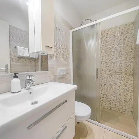 Apartments Villa Luce Makarska Exterior photo