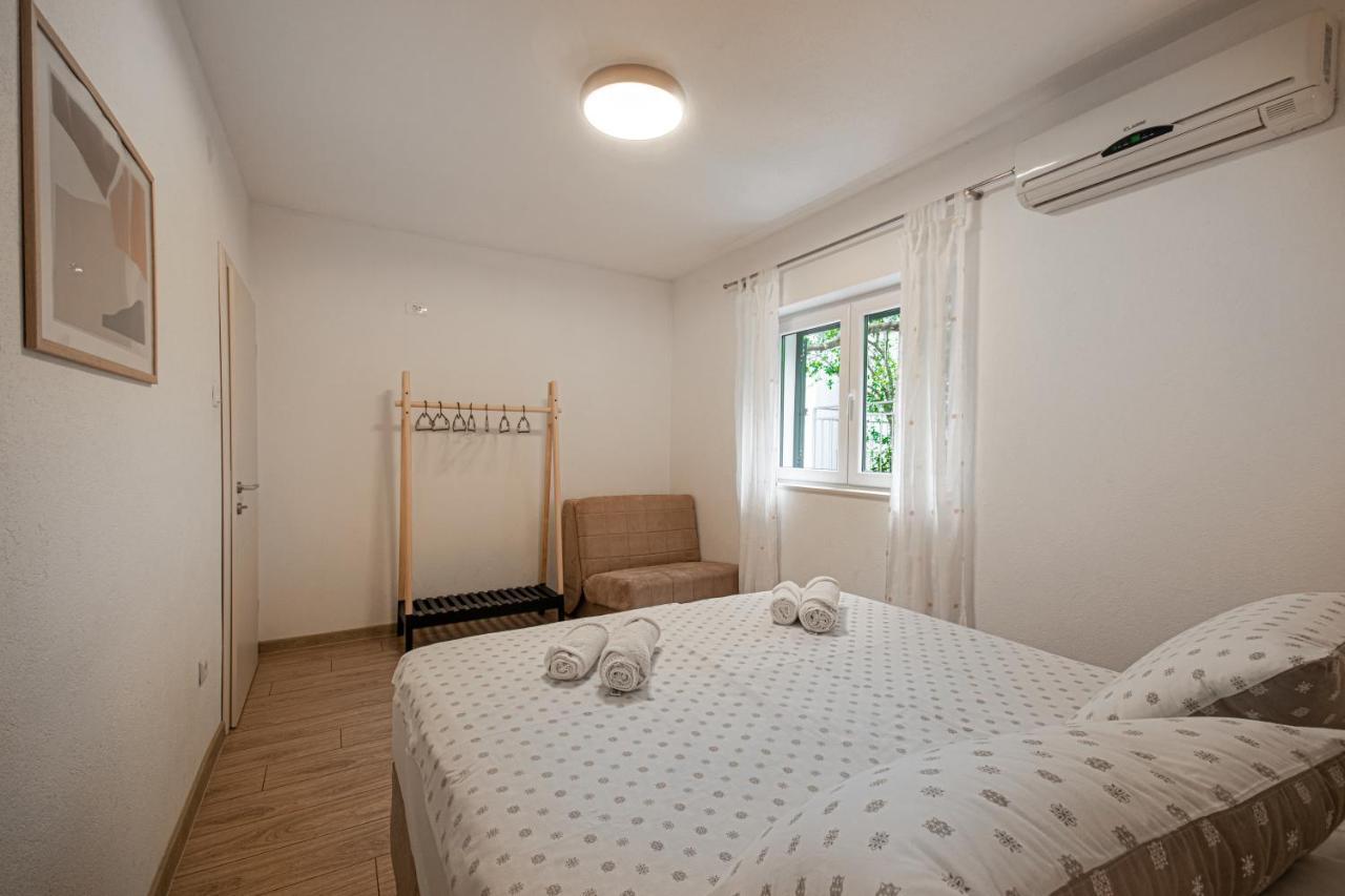 Luce Makarska