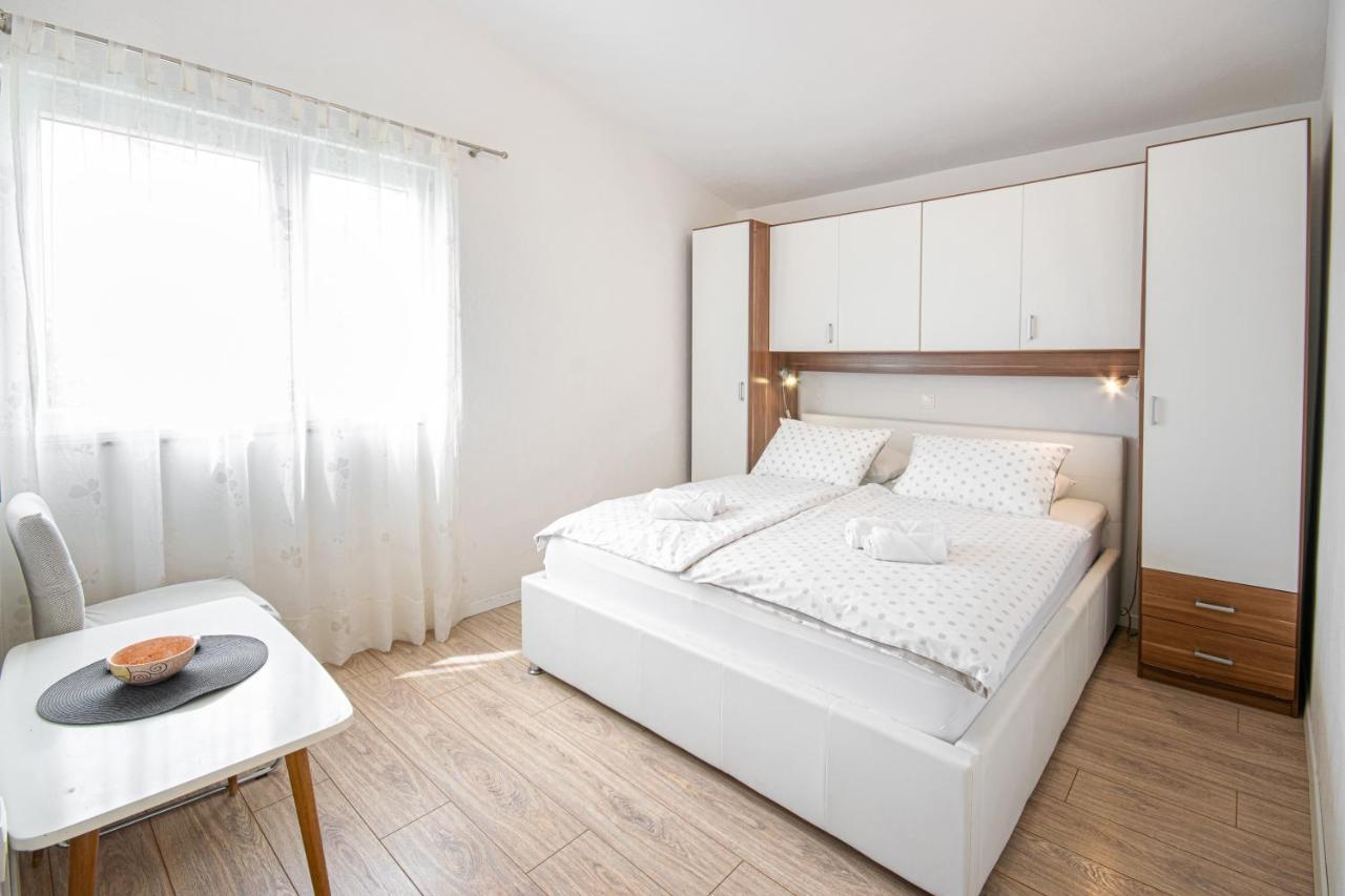 Luce Makarska